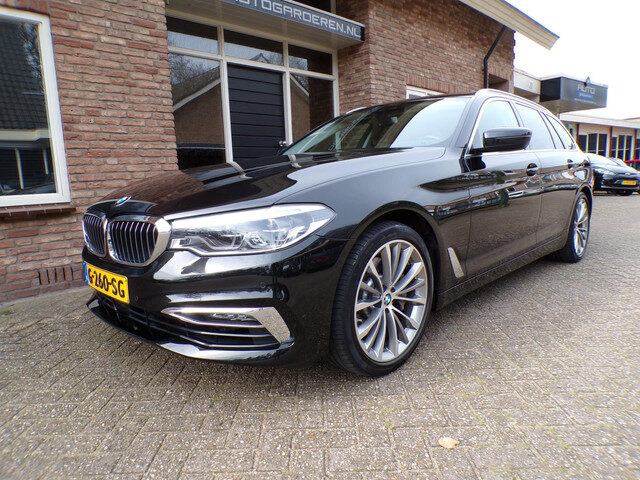BMW 5 Serie touring 530i High Executive Automaat / Leder / Navi / Panoramadak / Head Up