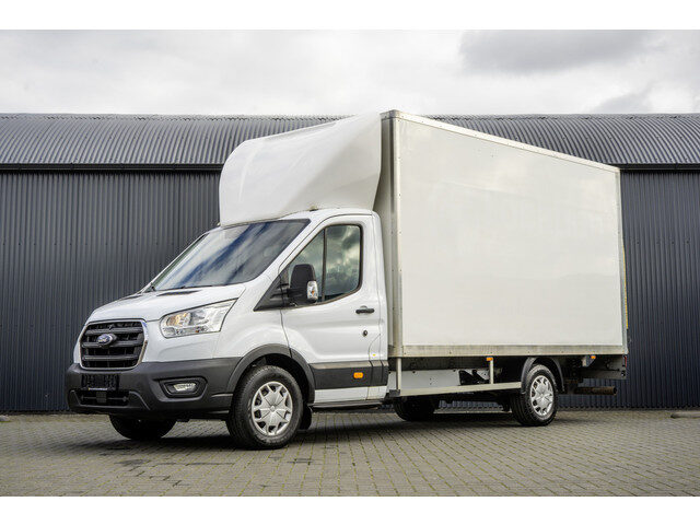 Ford Transit **2.0 TDCI Bakwagen met laadklep | Euro 6 | 131 PK | Airco | Cruise | 3-Persoons**