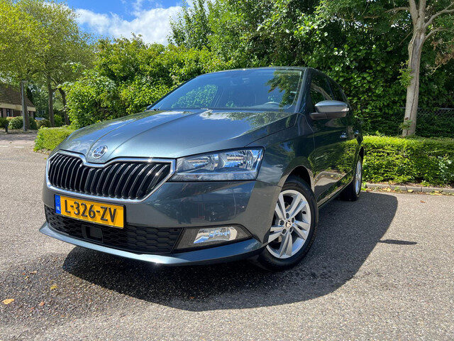 Škoda Fabia 1.0 TSI Online Edition / Apple Carplay / parkeer sensoren
