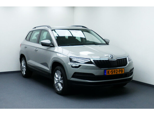 Škoda Karoq 1.5 150pk TSI ACT Style. Carplay/Android Navi, Stoelverw, 17"LMV, Haak 1500kg