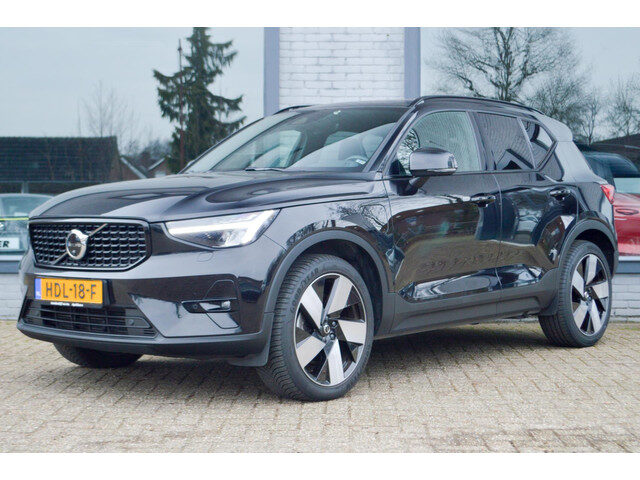 Volvo XC40 1.5 T5 Recharge Plug-in PHEV Facelift Ultimate Dark | Panoramadak | Stoelverwarming