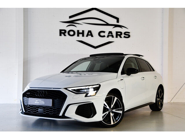 Audi A3 Sportback 40 TFSI e Business S-line, Panoramadak, Applecarplay