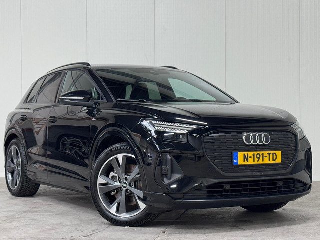 Audi Q4 e-tron 40 S-LINE Competition 77 kWh l SOH 91.7% l HUD l SONOS l CAMERA l SFEER l MATRIX l CA