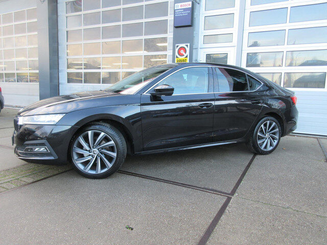 Škoda Octavia 1.0 TSI Business Edition / Carplay / 18"LMV / PDC