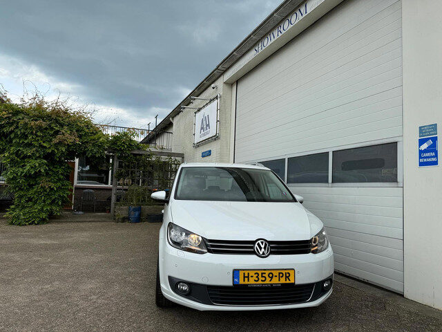 Volkswagen Touran 1.2 TSI Highline BlueMotion 7p. NIEUWSTAAT