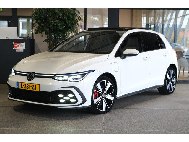Volkswagen Golf 8 1.4 eHybrid GTE 245PK Pano Leder ACC Virtual CAM PDC Led Mistlampen