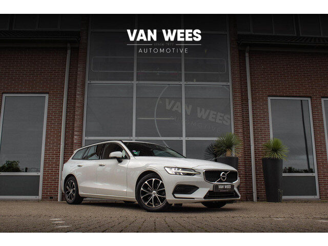 Volvo V60 2.0 B3 Momentum Advantage | 1e eigenaar | BTW auto | Origineel NL | LED | Camera | 17 inch