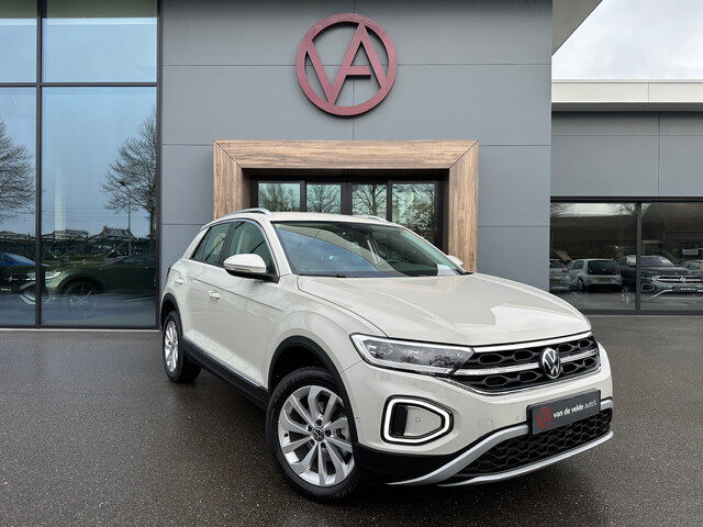 Volkswagen T-Roc 1.5 TSI 150pk DSG Style Carplay | Camera | Keyless | Elek. Achterklep | Rijklaar in