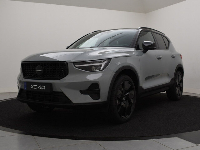 Volvo XC40 B4 AUT(7) BLACK EDITION LOUNGE HARMAN KARDON 20INCH
