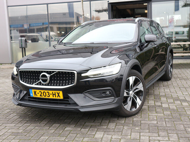 Volvo V60 Cross Country 2.0 B5 AWD Pro NAVI ADAP CRUISE