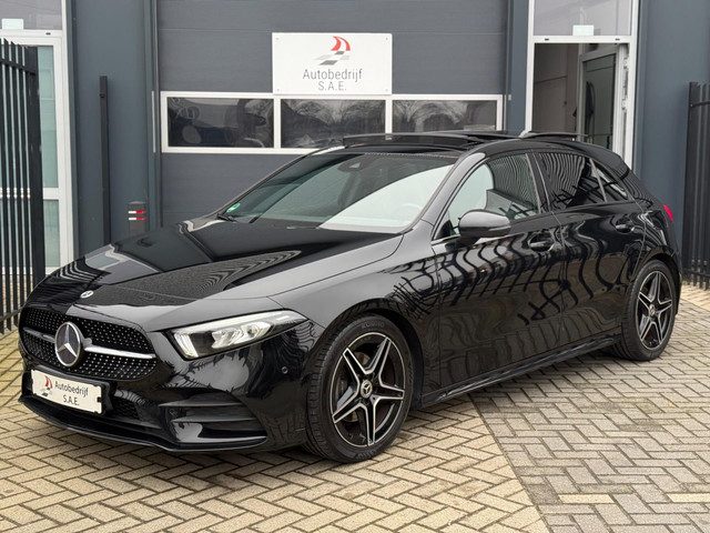 Mercedes-Benz A-Klasse 200 AMG PANO SFEER NIGHT CAMERA !!