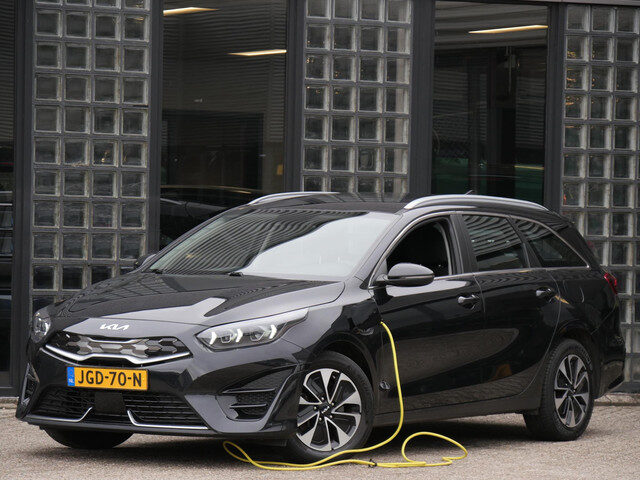 Kia Ceed Sportswagon PHEV DYNAMICLINE/ WINTER PAKKET/ CAMERA/ CARPLAY
