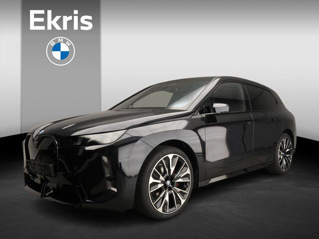 BMW iX xDrive45
