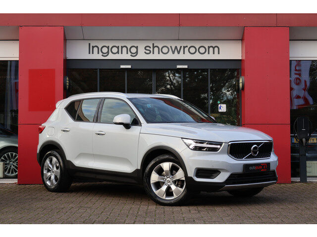 Volvo XC40 1.5 T2 Momentum Business