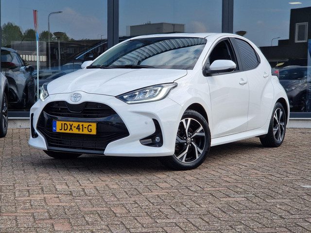 Toyota Yaris 1.5 Hybrid 115 Business Plus