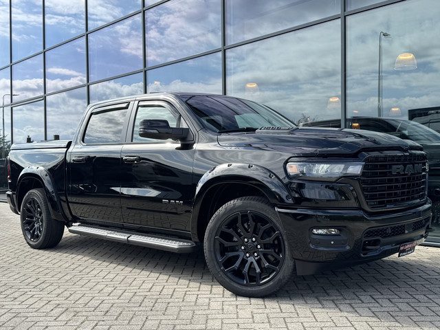 Dodge Ram 1500 Laramie Night Hurricane