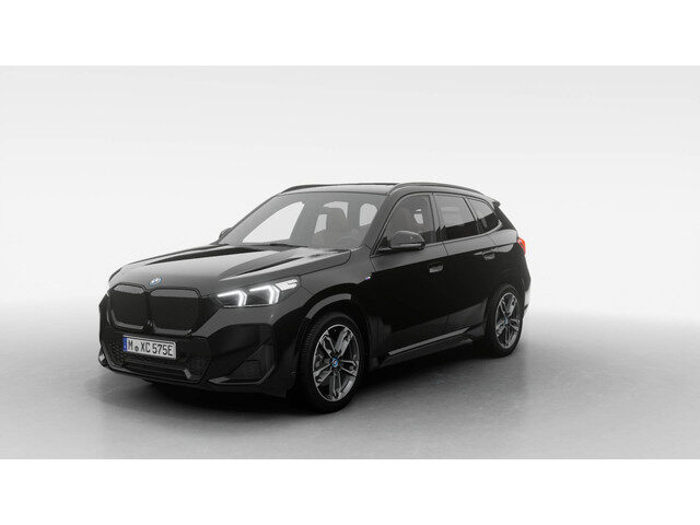 BMW iX1 xDrive30 67 kWh