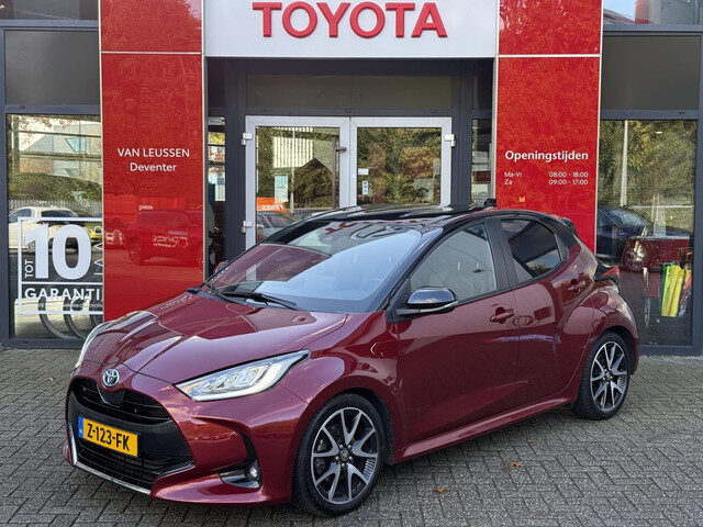 Toyota Yaris 1.5 HYBRID LAUNCH EDITION