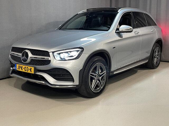 Mercedes-Benz GLC 300e 4MATIC AMG Line