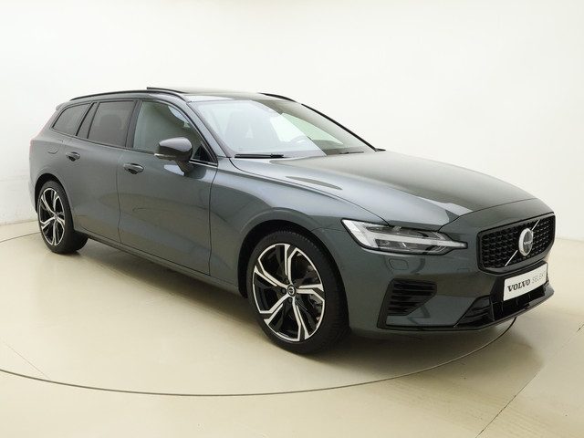 Volvo V60 T8 455pk AWD Ultra Performance Edition - Dark / Actie nu met gratis trekhaak t.a.v. €1295,