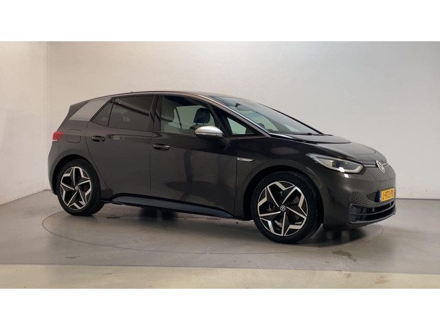 Volkswagen ID.3 First Plus 58 kWh LED Stoelverwarming Navigatie Camera Sfeerverlichting