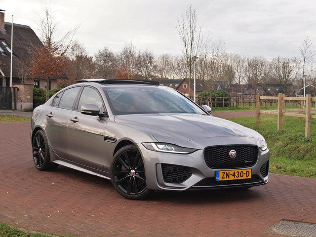Jaguar XE 2.0 P250 HSE