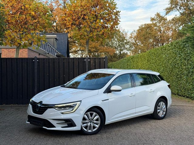 Renault Megane E-Tech Estate 1.6 Plug-In Hybrid 160 Business Zen