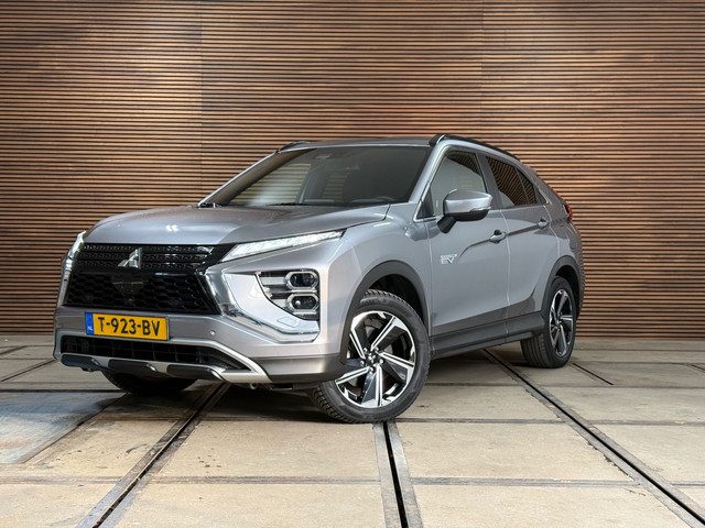 Mitsubishi Eclipse Cross 2.4 PHEV Instyle | Afneembare Trekhaak | Navigatie | Cruise Control | Camer