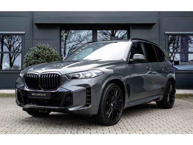 BMW X5 xDrive50e Launch Edition