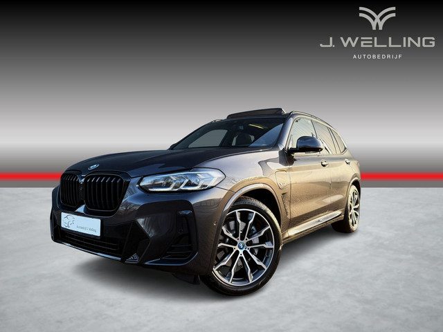 BMW X3 xDrive30e M-sport facelift / pano / tr.hk / HUD