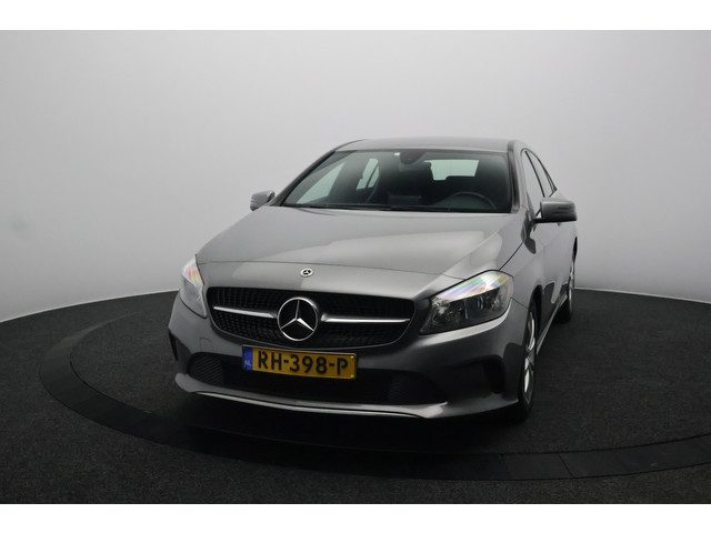 Mercedes-Benz A-Klasse 180 Business Solution | Camera | Navigatie | Cruise