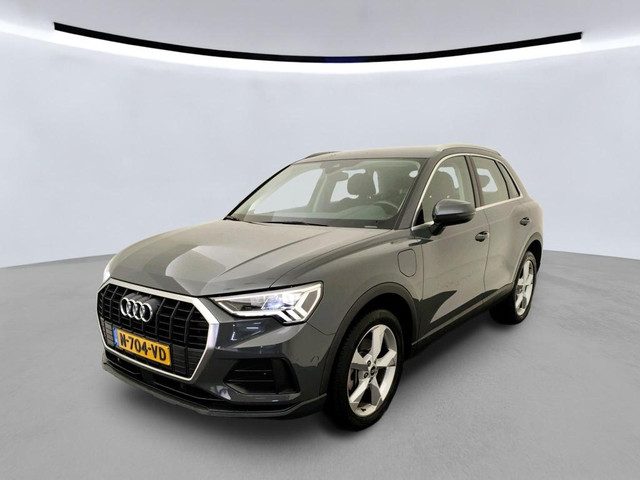 Audi Q3 45 TFSI e Business Edition