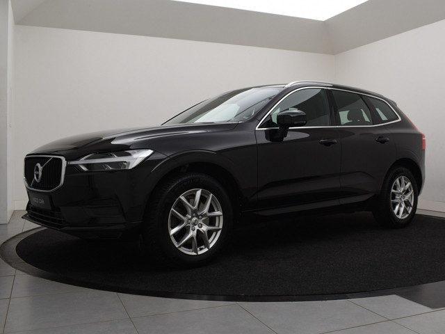 Volvo XC60 B5 AUT(8) MOMENTUM PRO LEDER NAVI CAMERA KEYLESS