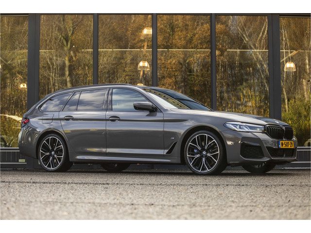 BMW 5 Serie touring 540d xDrive High Executive M-Sport