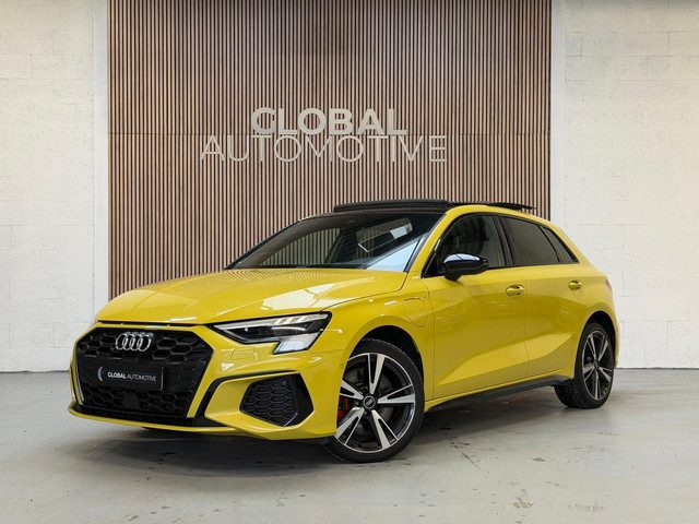 Audi A3 Sportback 45 TFSI e S LINE Competition - SCHUIFDAK - COCKPIT - 18''
