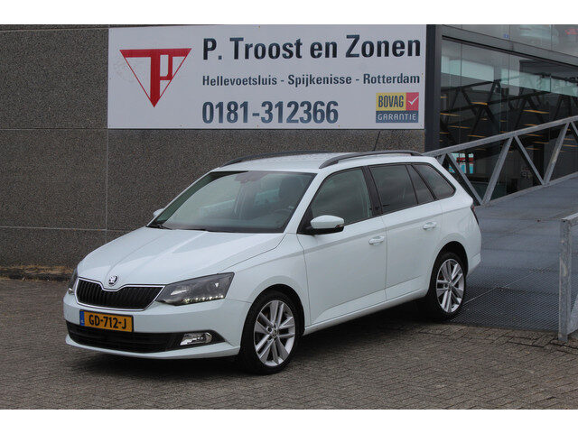 Škoda Fabia Combi 1.2 TSI Style AUTOMAAT/Cruise control/Climate control/Parkeersensoren/Bluetooth/Sp