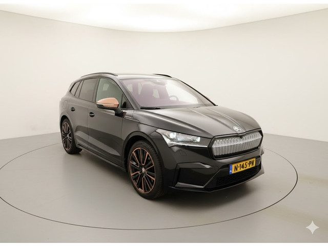 Škoda Enyaq iV 80 iV 80 Founders Edition Black | SOH 94% | Schuifdak | Warmtepo