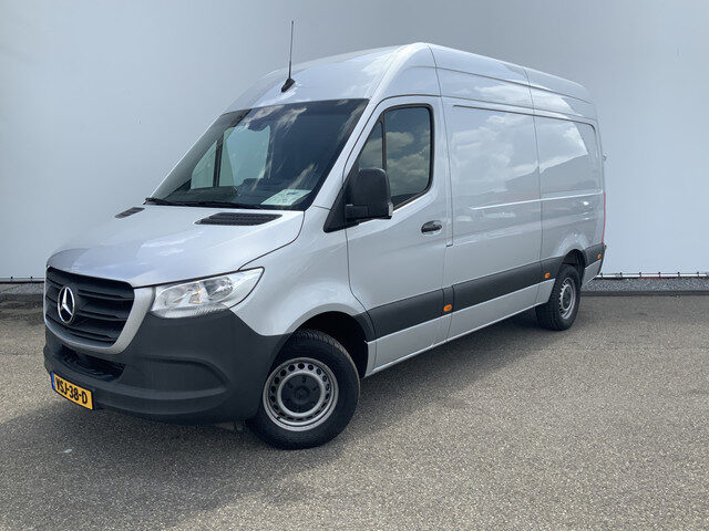 Mercedes-Benz Sprinter 315 1.9 CDI L2H2 Automaat 3 Zits Airco Navi Camera Cruise