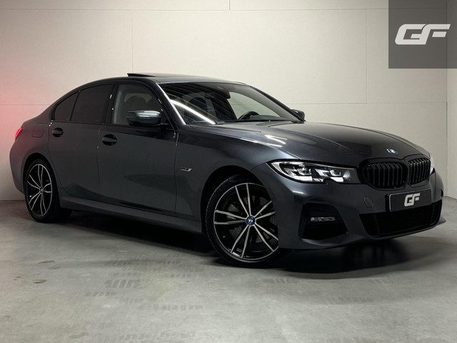 BMW 3 Serie 320e M-Sport Shadow Pano 360° Carplay Sfeerv.