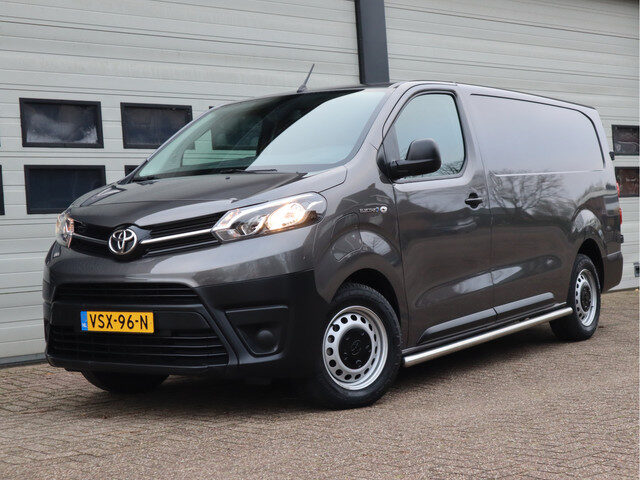 Toyota ProAce Electric Worker 50 kWh SoH 94,9 % Snelladen L3 Extra lang - NL Auto - Trekhaak