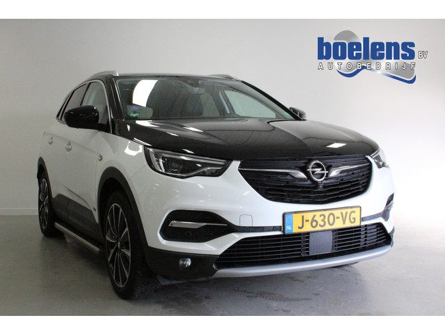 Opel Grandland X 1.6 Turbo Hybrid4 Ultimate