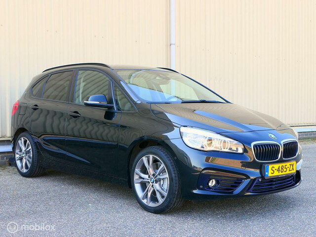 BMW 2 Serie Active Tourer 225XE Sport Line - leer - LED - 18 inch
