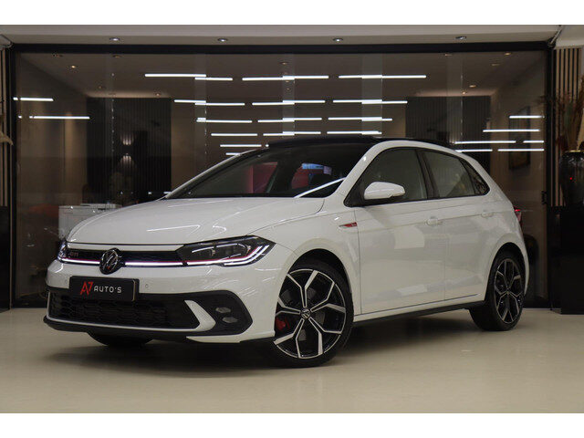 Volkswagen Polo 2.0 TSI GTI PANO/IQ/KEYLESS/BEATS/CAM/CARPLAY/BOMVOL