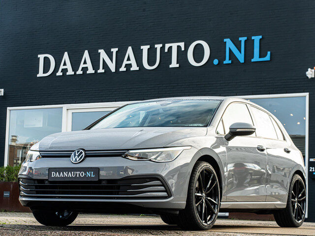 Volkswagen Golf 1.0 eTSI Life