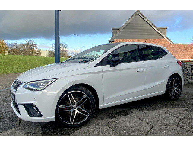 Seat Ibiza 1.0 TSI FR Autom. Bus. Intense Pano/ Beats/ LED/ Privacyglass