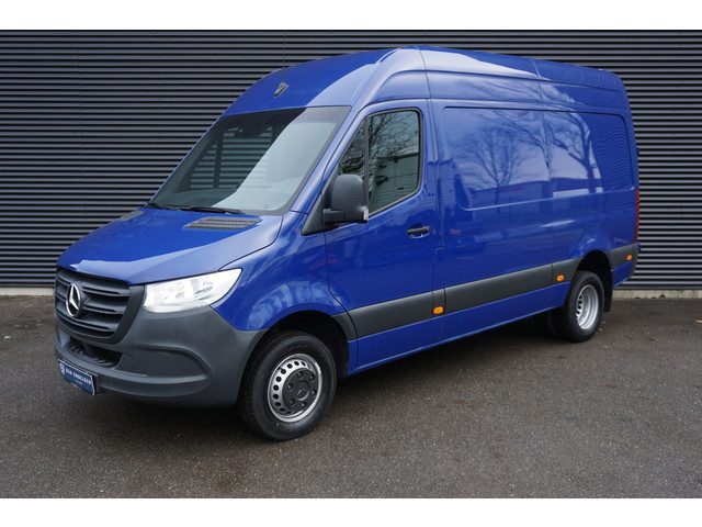 Mercedes-Benz Sprinter 516 160pk Automaat 5000kg L2H2 Dubbellucht Trekhaak Apple Carplay Camera