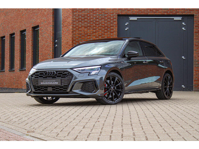 Audi A3 Sportback 45 TFSI e S edition Competition | Pano | RS-zetels | Rode stiksels | ACC