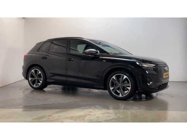 Audi Q4 e-tron 35 Launch edition S Competition 55 kWh Panoramadak Camera Navigatie Stoelverwarming