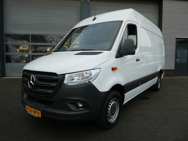 Mercedes-Benz Sprinter 317 CDI L2H2 automaat airco camera navigatie pdc
