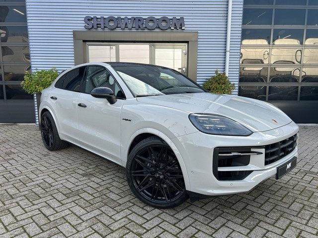 Porsche Cayenne Coupé 3.0 E-Hybrid 23inch Vossen velgen|Pano|Sportchrono|Softclose|Sfeerverlichting